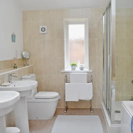 Holiday home Barnside